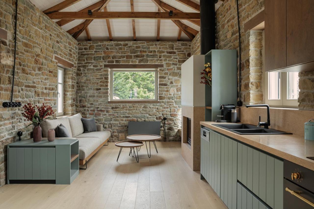 Lozart Traditional Stone House Elliniko  ภายนอก รูปภาพ